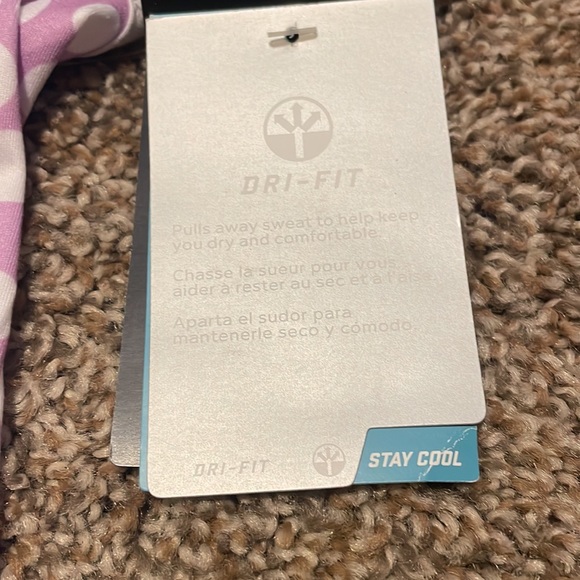 Women’s Nike Dri fit / slim fit tank. Size M. NWT. - Picture 3 of 6